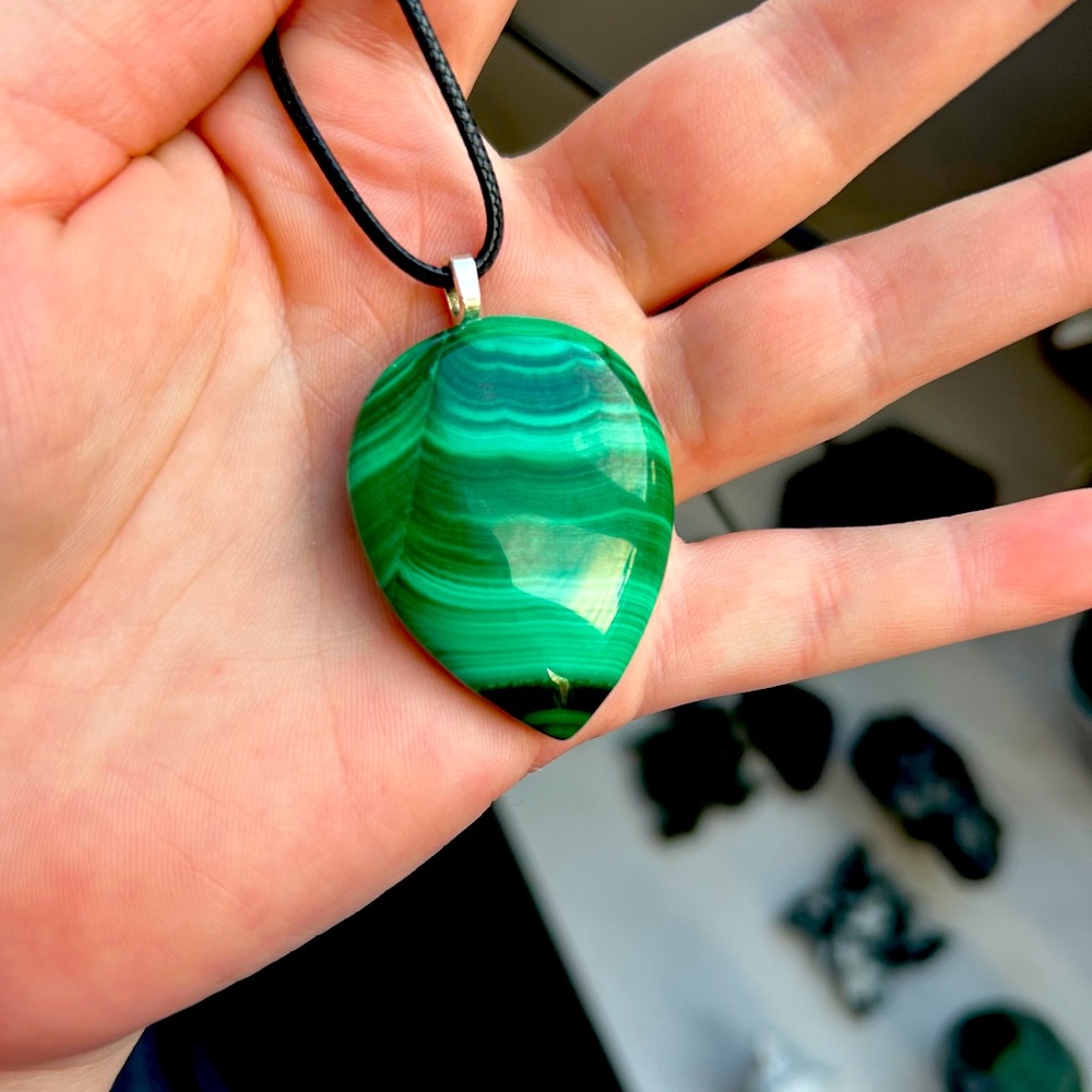 Malachite pendant necklace
